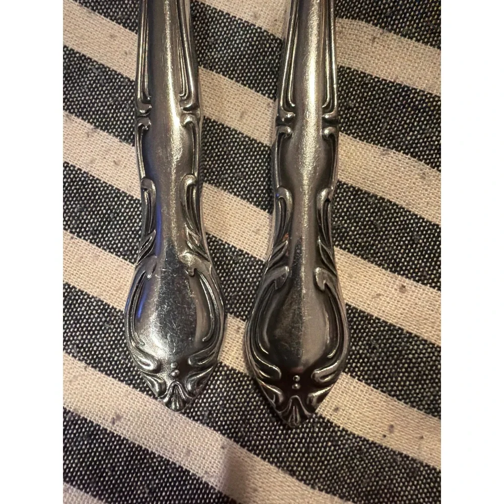 set of 2 Vintage Rochelle Dinner Knives Silverware